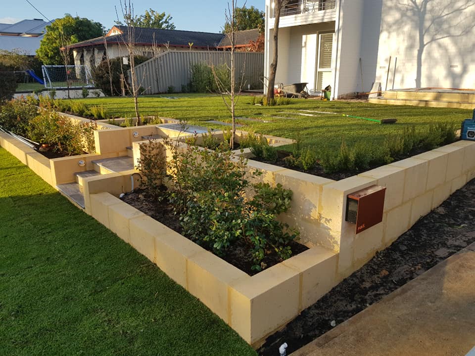 Garden Beds & Edging